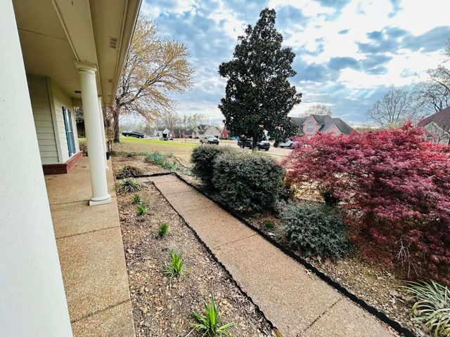 4702 MOLSONWOOD DR, Bartlett, TN 38135