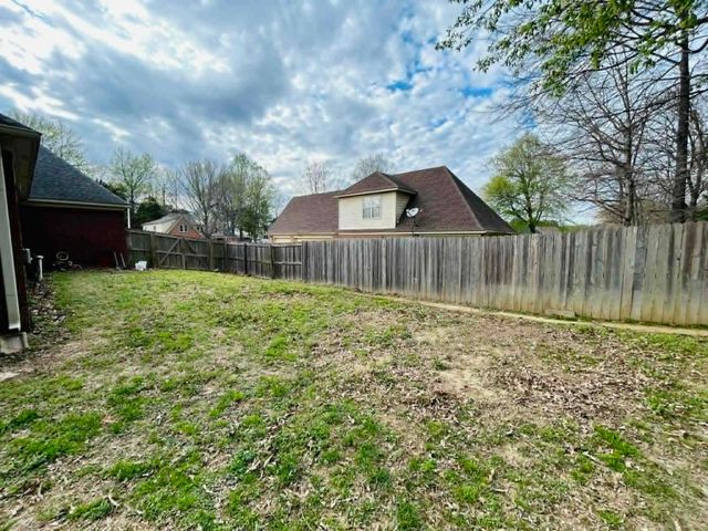 4702 MOLSONWOOD DR, Bartlett, TN 38135