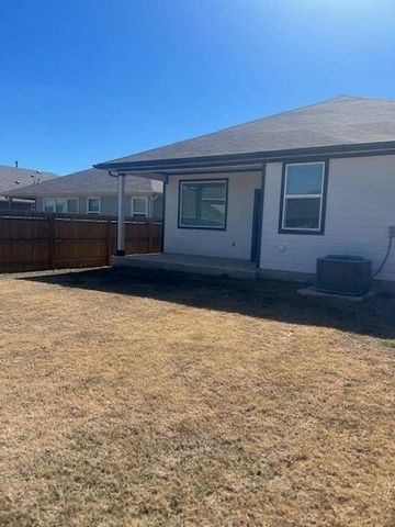 217 GREENS BAYOU TRL, Hutto, TX 78634