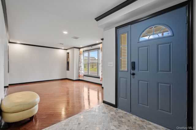 10 Taft Avenue, Newburgh, NY 12550