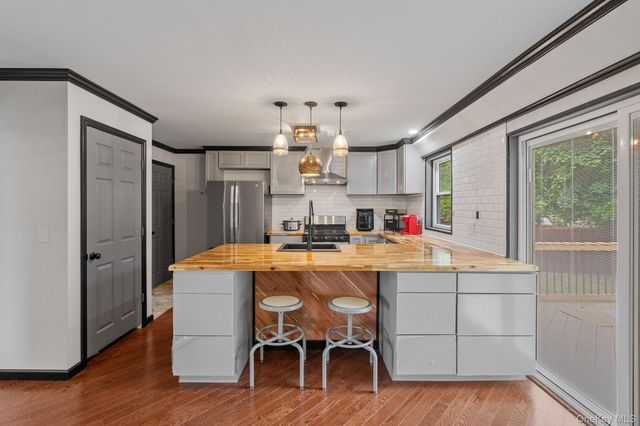 10 Taft Avenue, Newburgh, NY 12550
