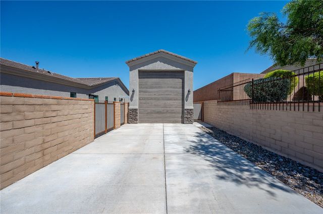 3259 Esmerelda Drive, Bullhead City, AZ 86429
