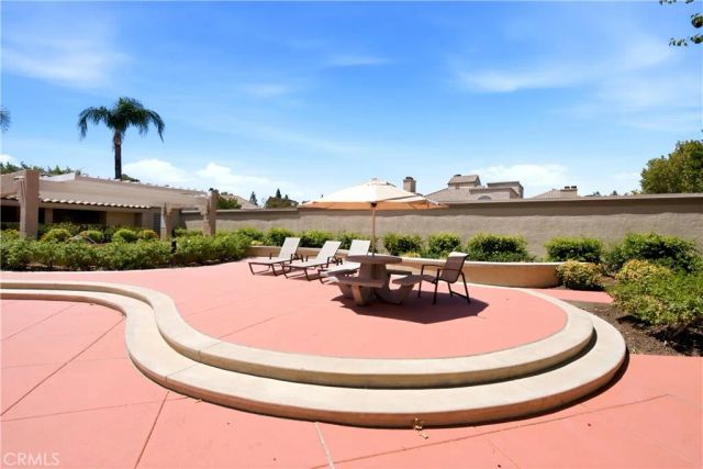 23609 Del Monte Drive 295, Valencia, CA 91355