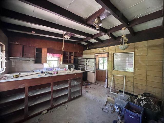 9315 E TREASURE ISLAND AVENUE, Leesburg, FL 34788
