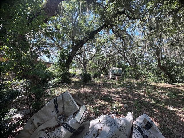 9315 E TREASURE ISLAND AVENUE, Leesburg, FL 34788