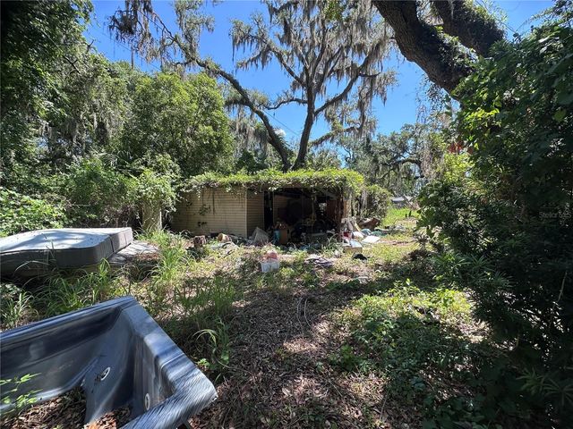 9315 E TREASURE ISLAND AVENUE, Leesburg, FL 34788