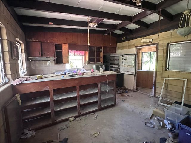 9315 E TREASURE ISLAND AVENUE, Leesburg, FL 34788