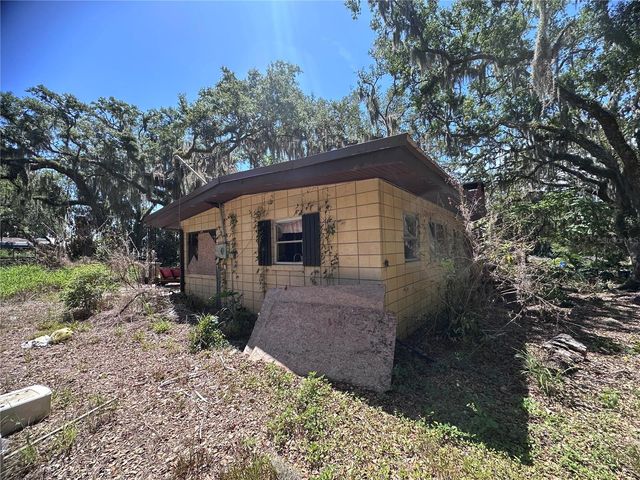 9315 E TREASURE ISLAND AVENUE, Leesburg, FL 34788