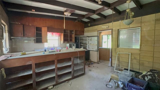 9315 E TREASURE ISLAND AVENUE, Leesburg, FL 34788