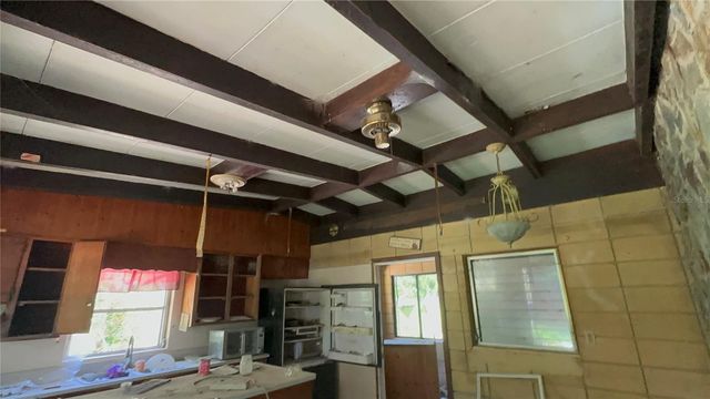 9315 E TREASURE ISLAND AVENUE, Leesburg, FL 34788