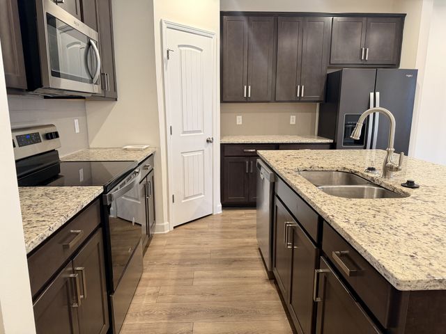 150 Fister Dr, Lebanon, TN 37090