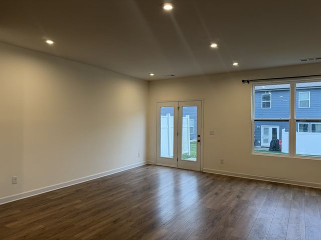 150 Fister Dr, Lebanon, TN 37090