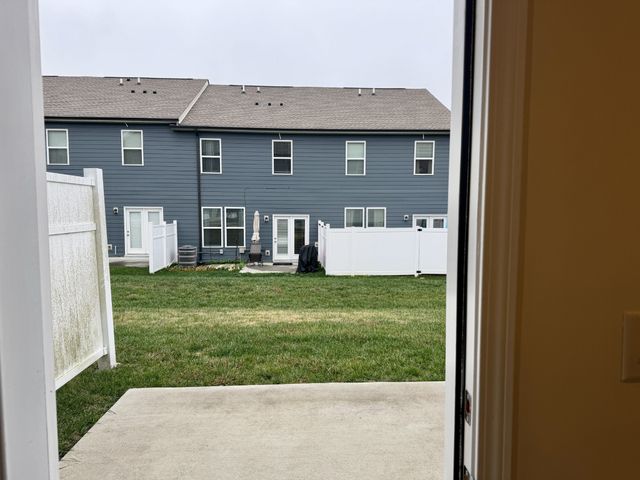 150 Fister Dr, Lebanon, TN 37090