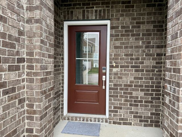 150 Fister Dr, Lebanon, TN 37090