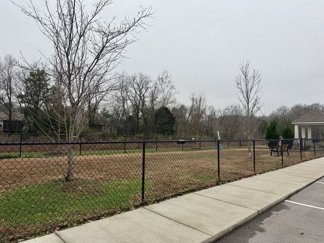 150 Fister Dr, Lebanon, TN 37090