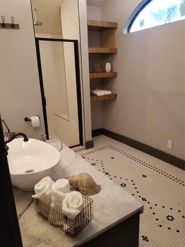 410 E Milam Ave, Round Rock, TX 78664