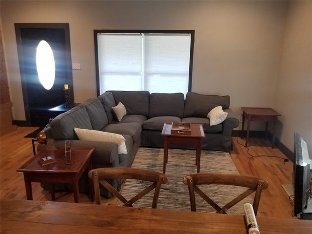 410 E Milam Ave, Round Rock, TX 78664