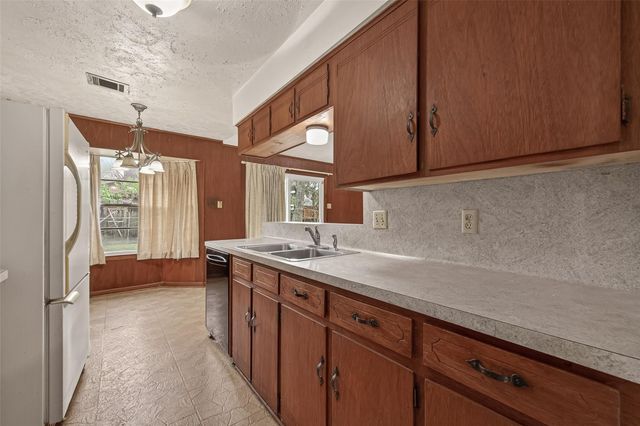 4303 Brownstone Lane, Houston, TX 77053