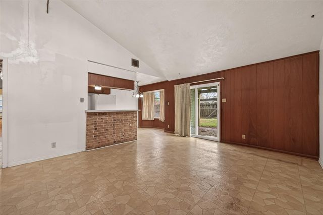 4303 Brownstone Lane, Houston, TX 77053