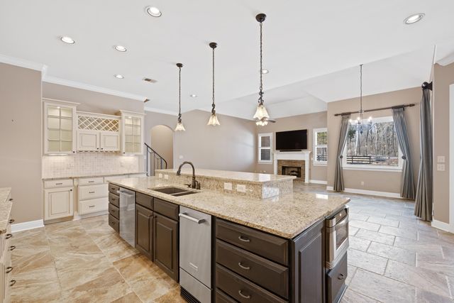 25 RIVERSEDGE CV N, Arlington, TN 38002