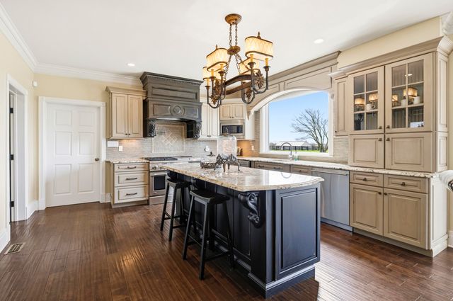 3600 Briar Hill Road, Lexington, KY 40516