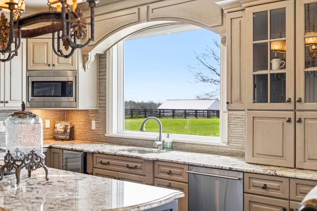 3600 Briar Hill Road, Lexington, KY 40516