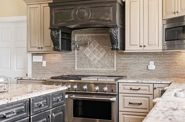 3600 Briar Hill Road, Lexington, KY 40516