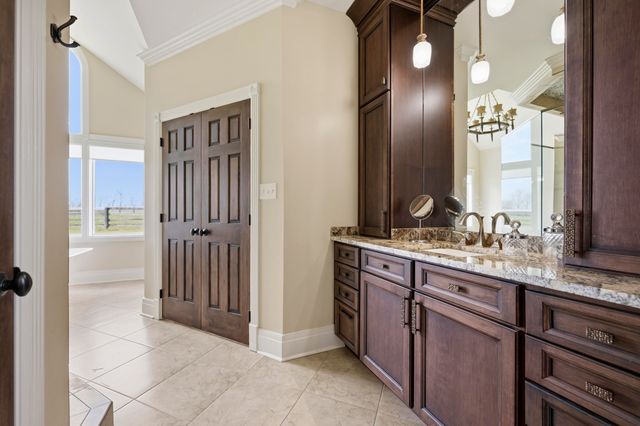 3600 Briar Hill Road, Lexington, KY 40516