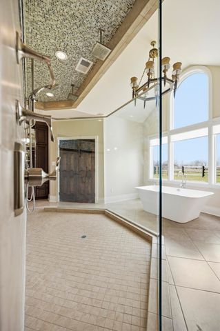 3600 Briar Hill Road, Lexington, KY 40516