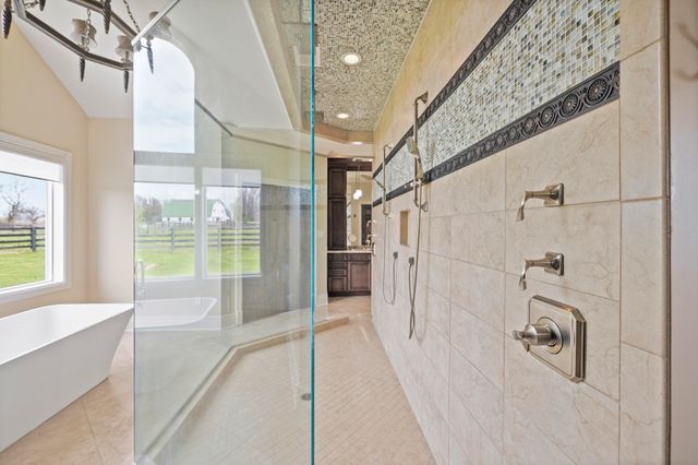 3600 Briar Hill Road, Lexington, KY 40516