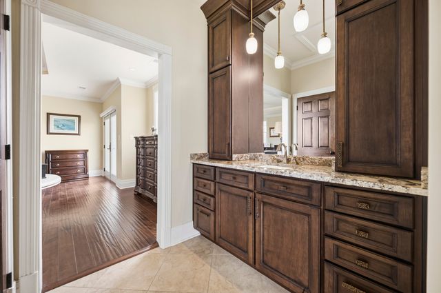 3600 Briar Hill Road, Lexington, KY 40516