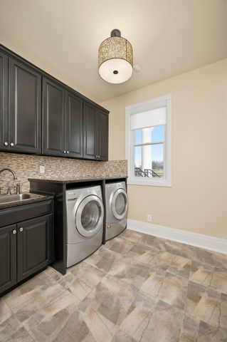 3600 Briar Hill Road, Lexington, KY 40516