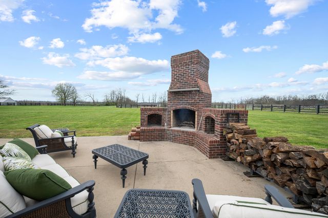 3600 Briar Hill Road, Lexington, KY 40516