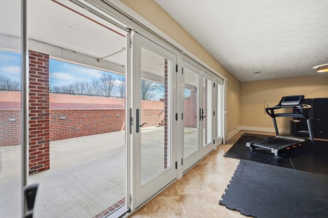 3600 Briar Hill Road, Lexington, KY 40516