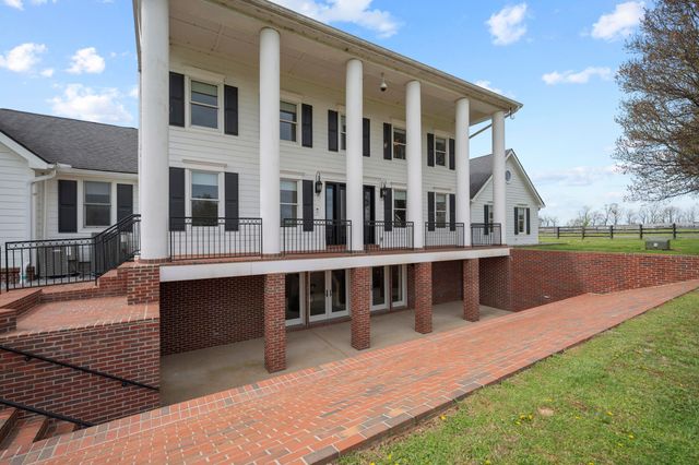 3600 Briar Hill Road, Lexington, KY 40516