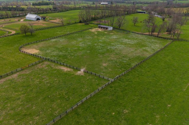 3600 Briar Hill Road, Lexington, KY 40516