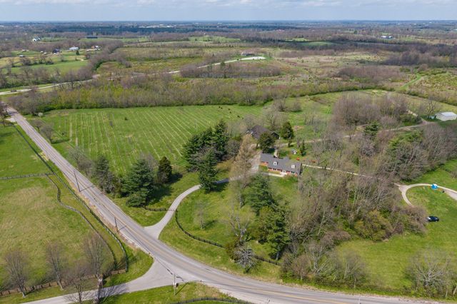 3600 Briar Hill Road, Lexington, KY 40516