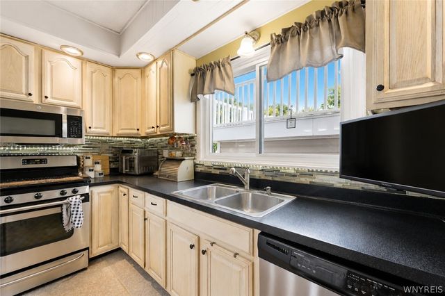 1422 Payne Avenue, North Tonawanda, NY 14120