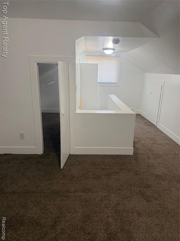 11393 Prest Street, Detroit, MI 48227