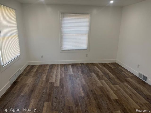 11393 Prest Street, Detroit, MI 48227