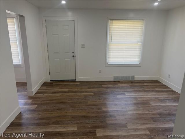 11393 Prest Street, Detroit, MI 48227