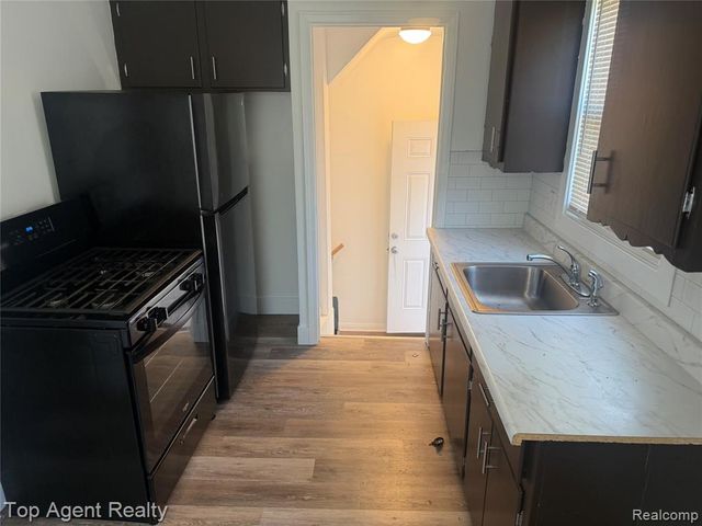 11393 Prest Street, Detroit, MI 48227