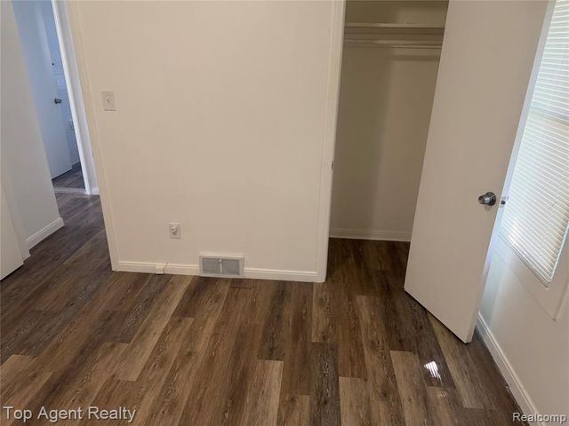 11393 Prest Street, Detroit, MI 48227