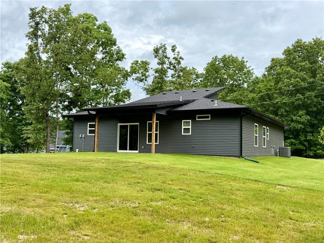 2 Fryer Lane, Bella Vista, AR 72715
