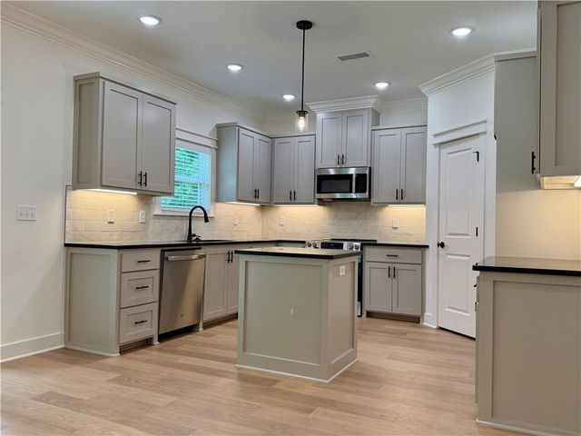 2 Fryer Lane, Bella Vista, AR 72715