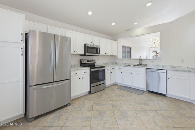 10511 W READE Avenue, Glendale, AZ 85307