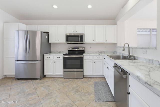 10511 W READE Avenue, Glendale, AZ 85307