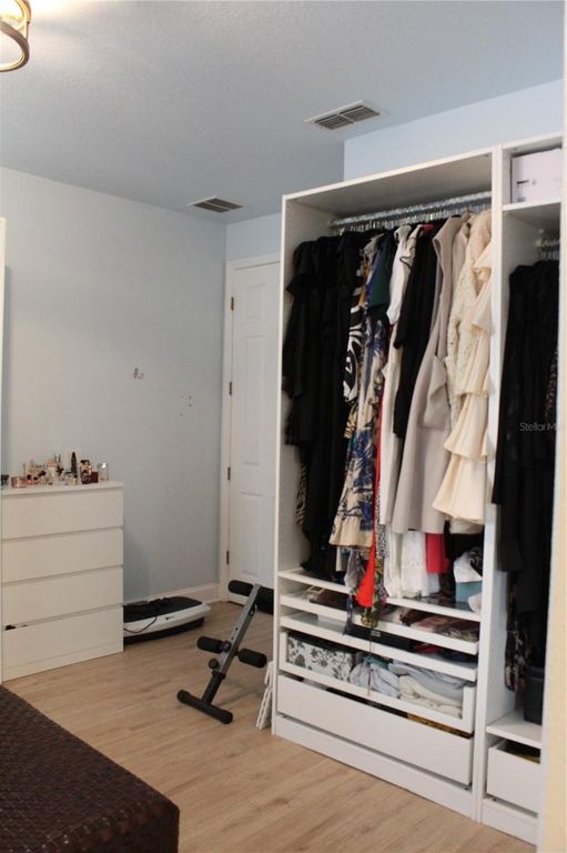 Image 26 of property listing at 3839 GOLDEN FEATHER WAY, Kissimmee, FL 34746