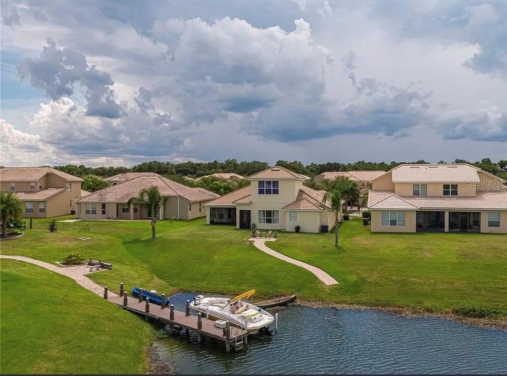 Image 6 of property listing at 3839 GOLDEN FEATHER WAY, Kissimmee, FL 34746