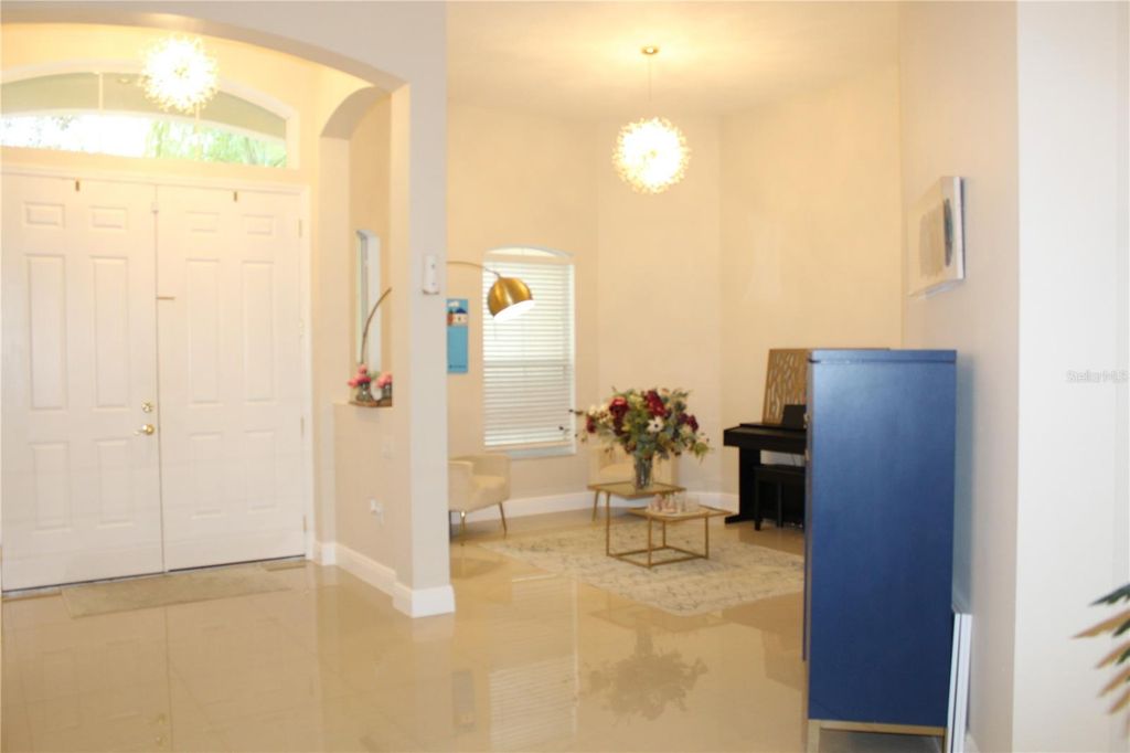 Image 9 of property listing at 3839 GOLDEN FEATHER WAY, Kissimmee, FL 34746